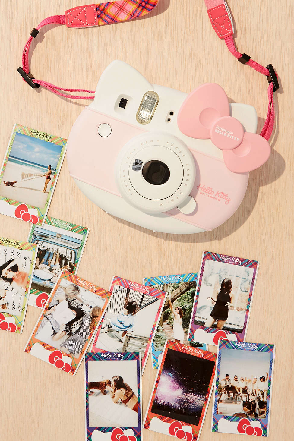 Fujifilm-Instax-Mini-Hello-Kitty-Camera-Kit