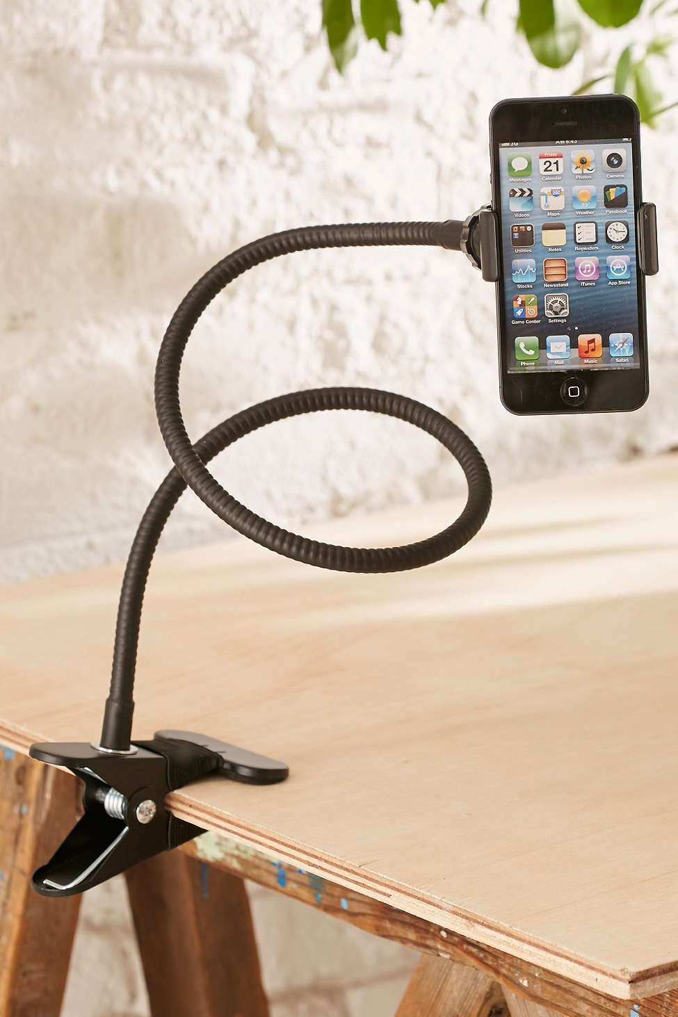 Gooseneck-iPhone-Holder